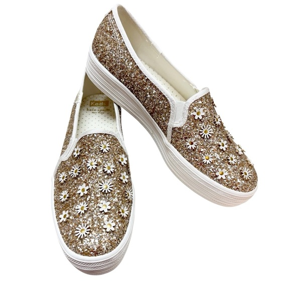 NWOT Kate Spade x Keds Triple Decker Sneakers Size 8 Sparkle 3-D Daisies - Picture 1 of 9